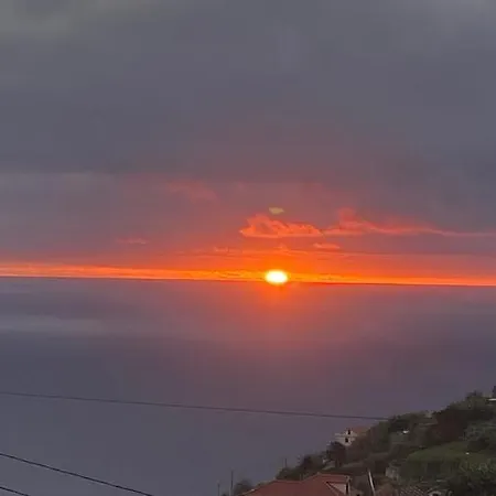 Cozy 1 Bedroom W/ Balcony, Ocean View & Perfect Sunsets Ribeira Brava Exterior foto